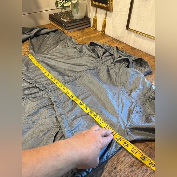 DAILY PRACTICE BY ANTHROPOLOGIE – Size M – Lightweight Blue Drawstring Jacket - Picture 11 of 12